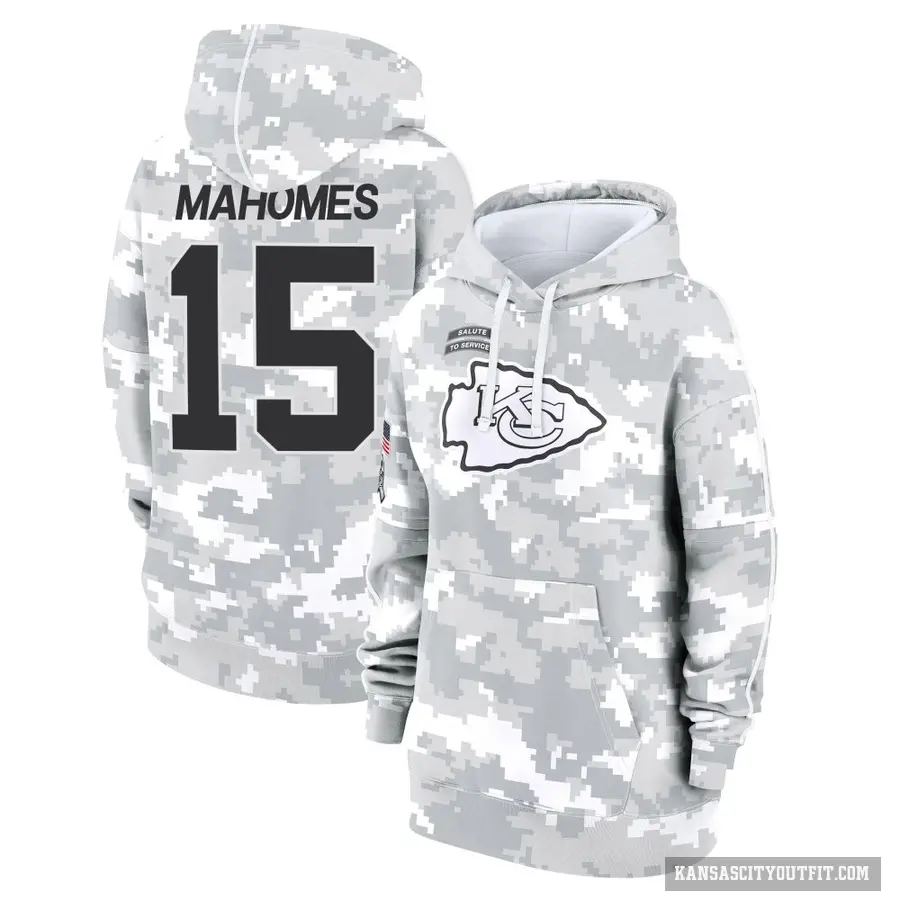 Women's ＃15 Patrick Mahomes Kansas City Chiefs Arctic Camo 2024 Salute to Service Club Fleece Pullover Hoodie