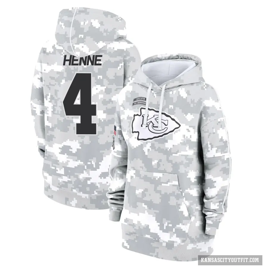 Women's ＃4 Chad Henne Kansas City Chiefs Arctic Camo 2024 Salute to Service Club Fleece Pullover Hoodie